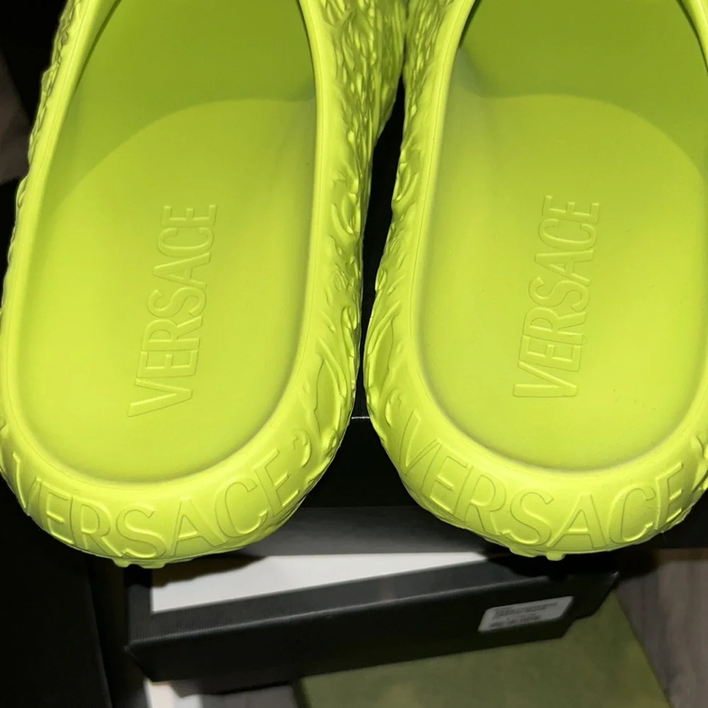 Versace slides